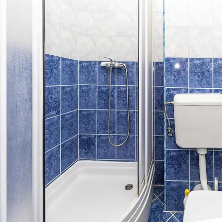 Appartamento 1 Bedroom Stunning In Okrug Gornji